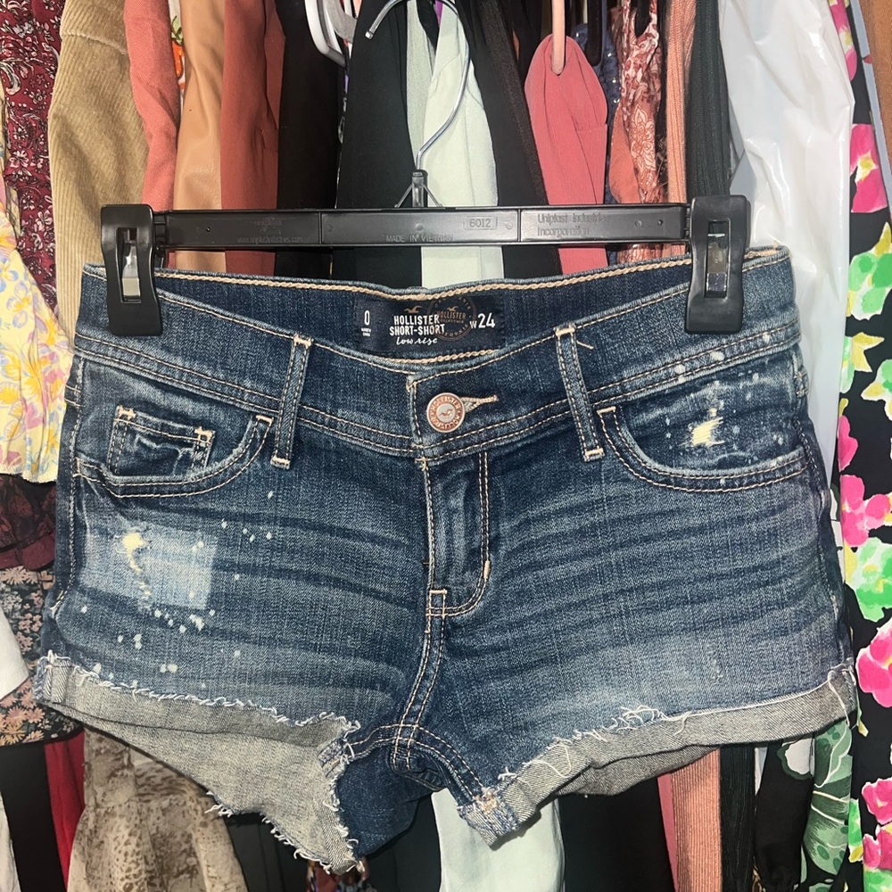 NWOT Hollister Women's Distressed Dark Blue Jean Shorts